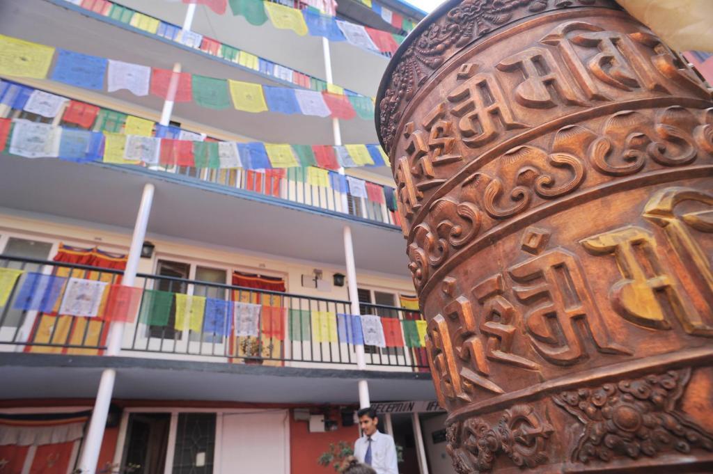Hotel Himalaya Yoga カトマンズ エクステリア 写真