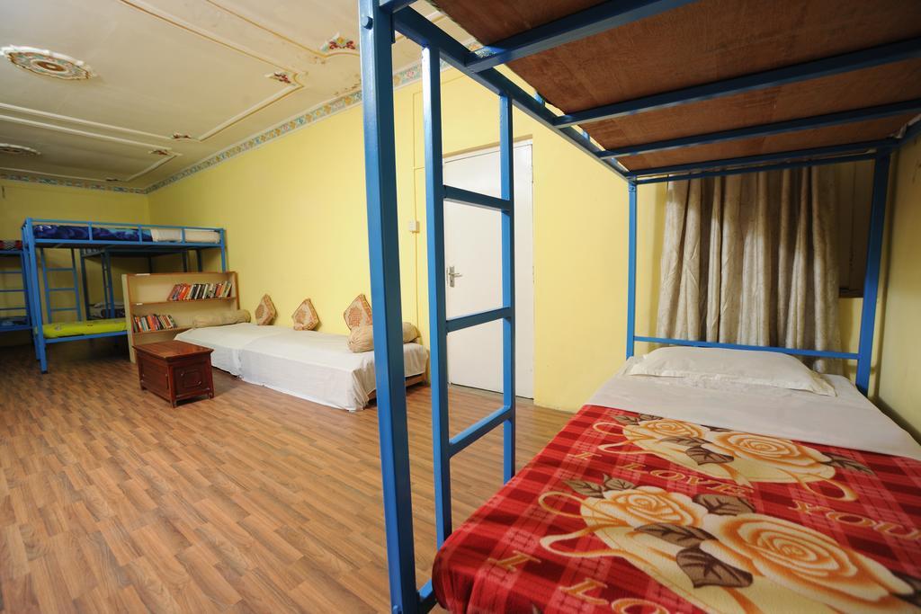Hotel Himalaya Yoga カトマンズ エクステリア 写真