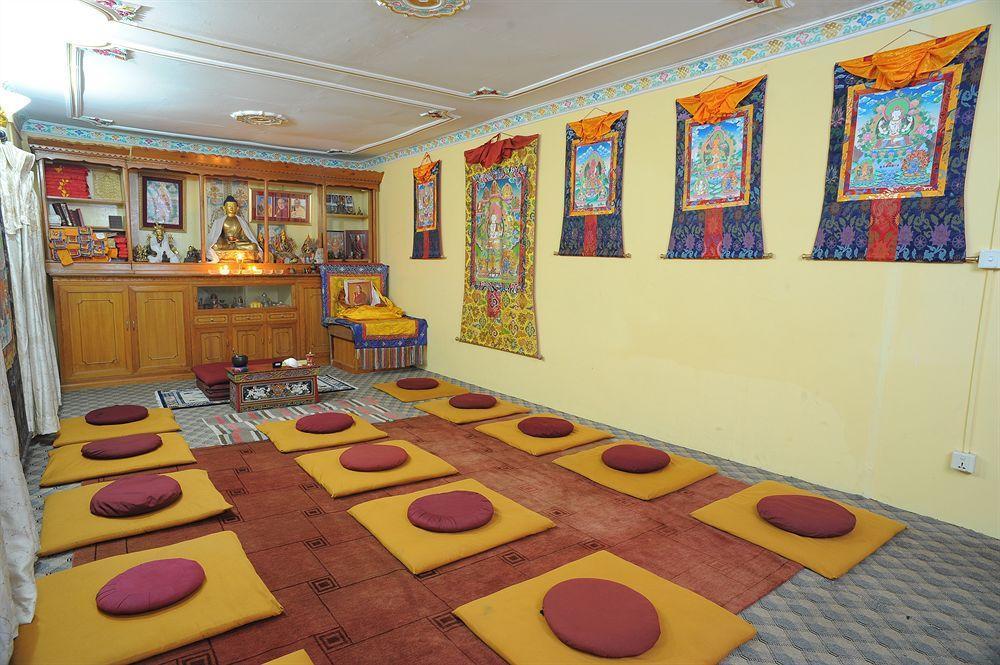 Hotel Himalaya Yoga カトマンズ エクステリア 写真