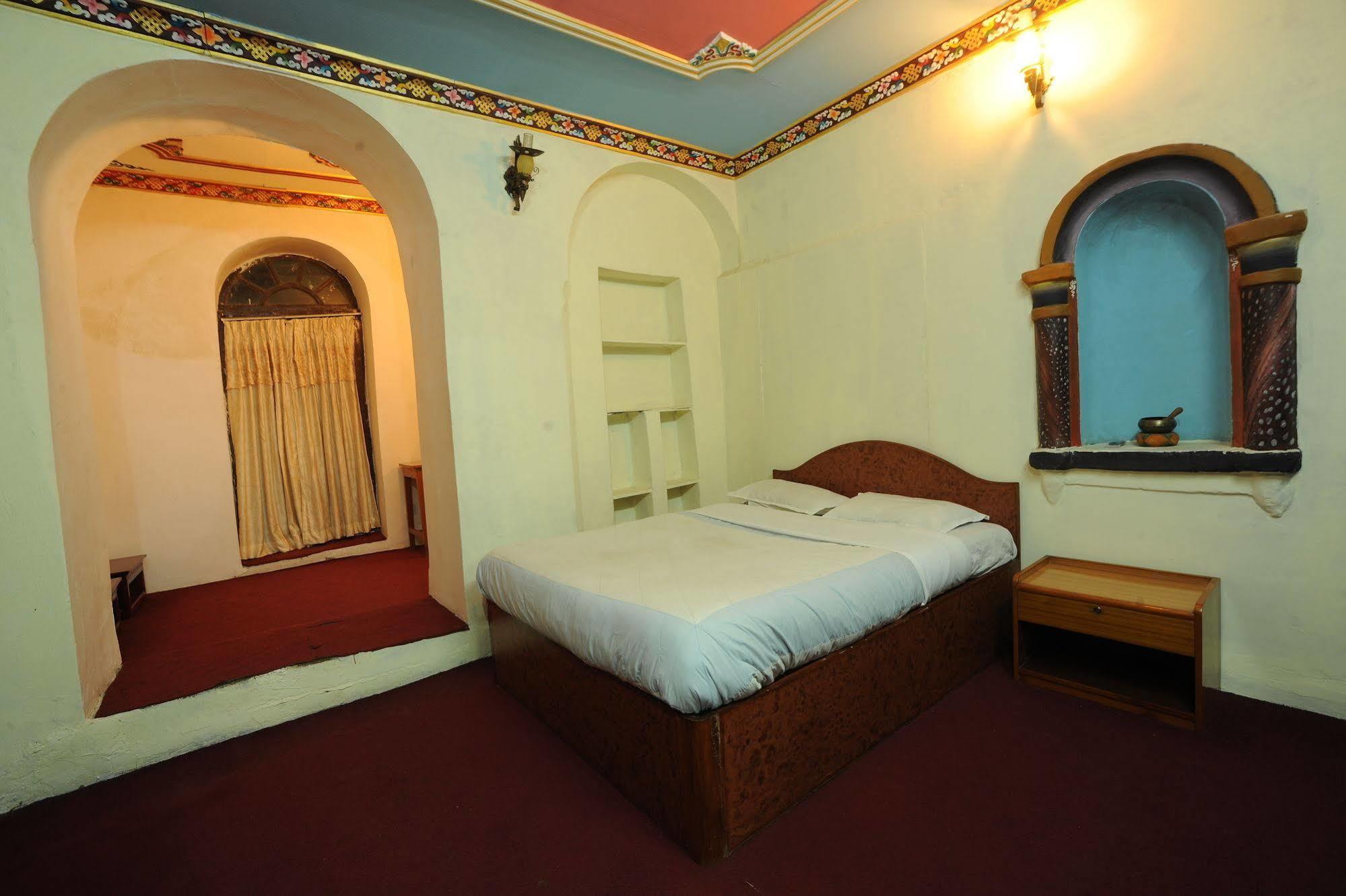 Hotel Himalaya Yoga カトマンズ エクステリア 写真