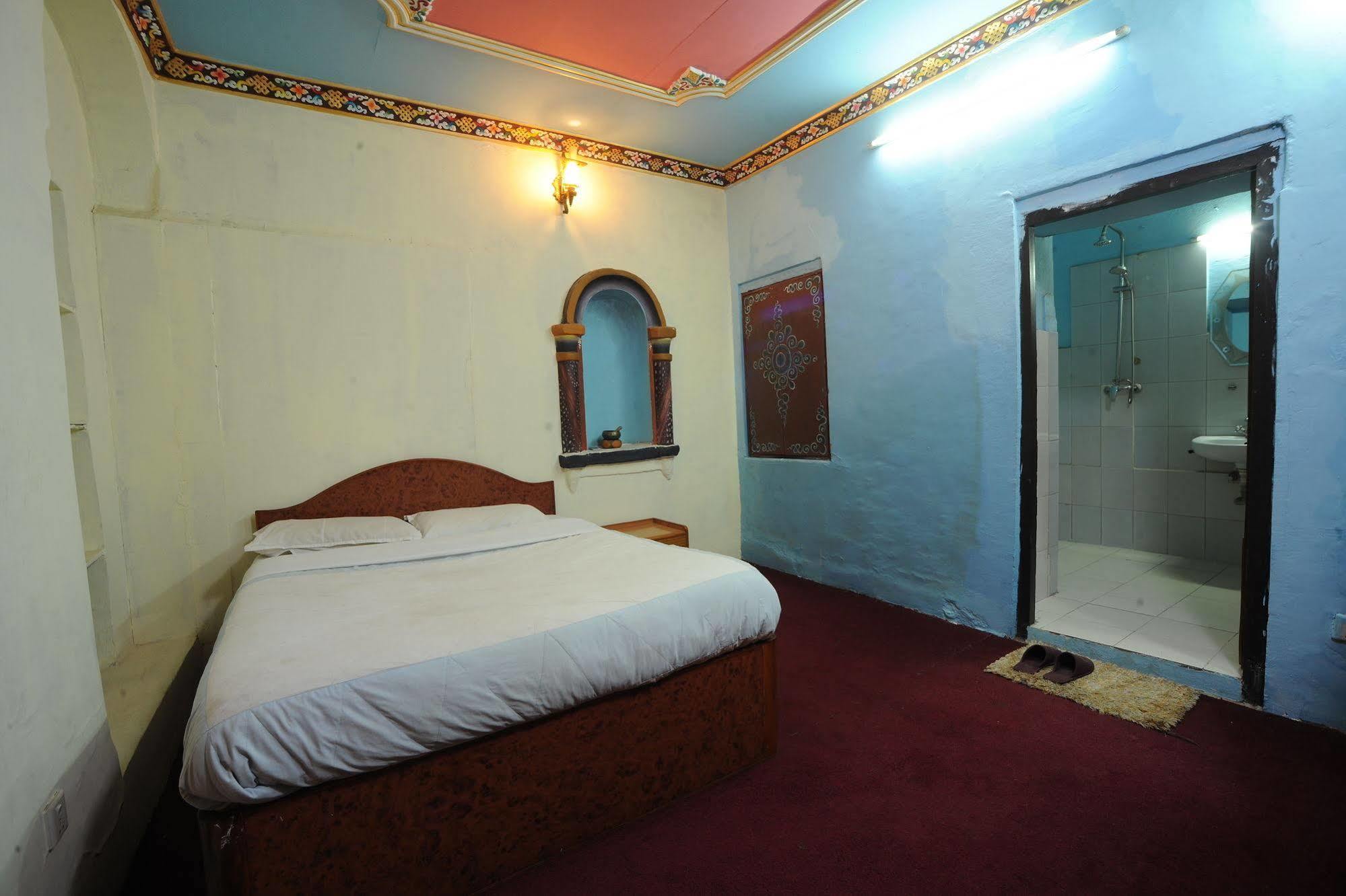 Hotel Himalaya Yoga カトマンズ エクステリア 写真